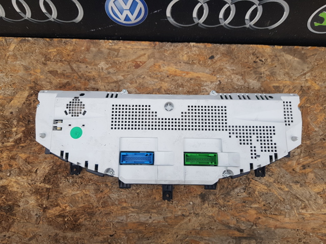 7L6920881A Панель приборов купить Житомир