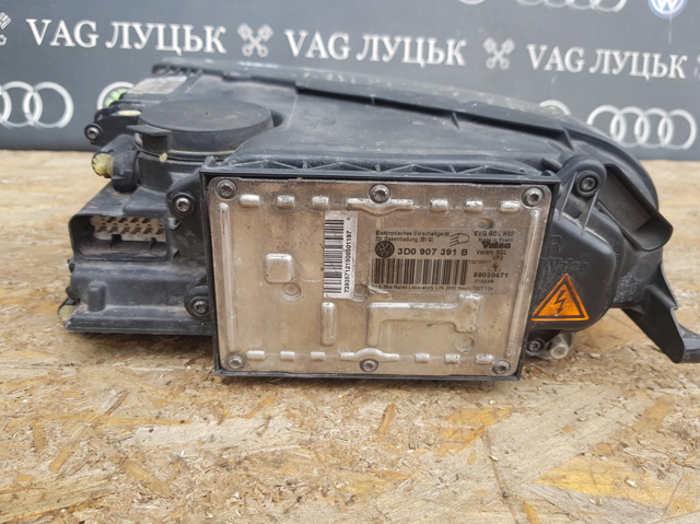 7L6941018AP VAG Правая фара купить в Львов