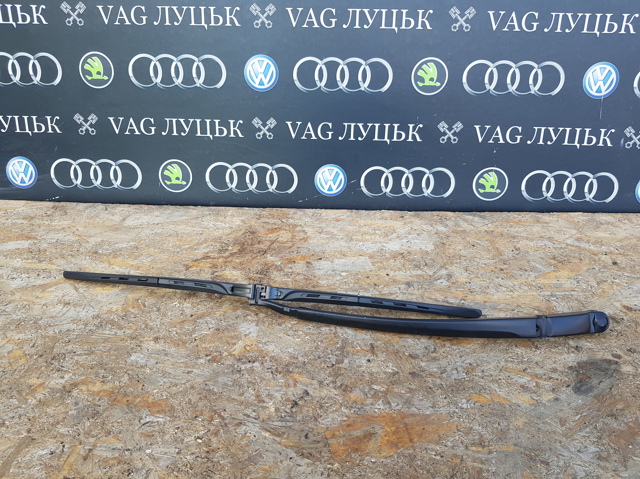 Рычаг стеклоочистителя 7L6955407B VAG