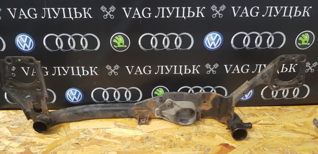 8E0199521DB VAG Балка крепления двигателя купить в Черновцы