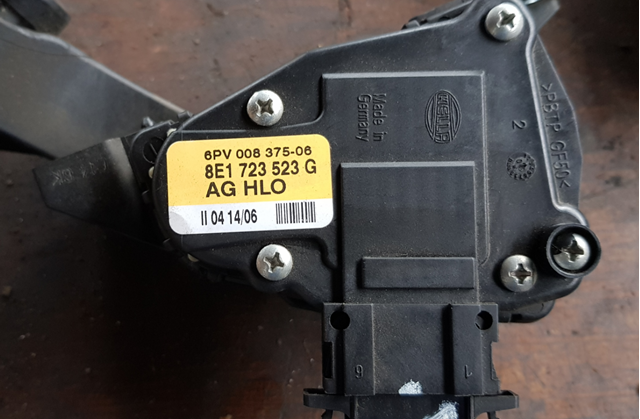 Педали газа 8E1723523G VAG