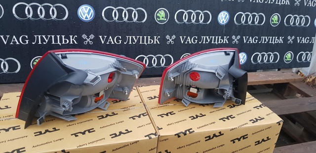 8E9945096C VAG Фонарь задний правый внешний купить в Ужгород