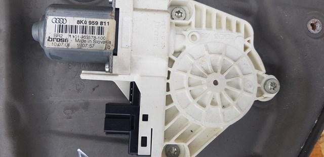 Привод электростеклоподъемника передний 8K0959811 VAG
