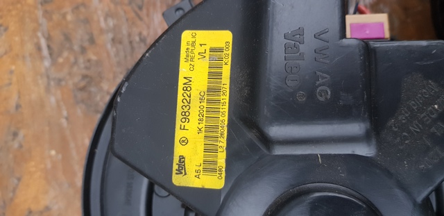 Мотор вентилятора печки (отопителя салона) F983228M VAG