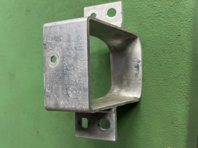 BMW 51117399913 Кронштейн усилителя переднего бампера в наличии Павлоград