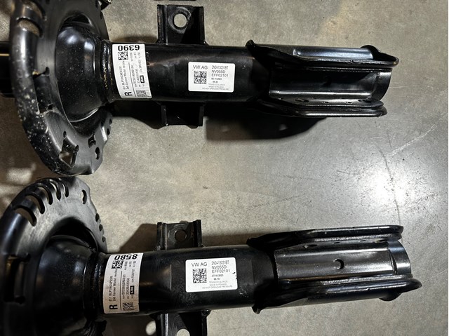 VAG 2N0413031CB Амортизатор передний в наличии Сумы