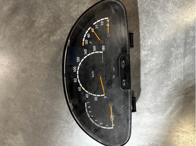 Щиток приборов A0004467121 MERCEDES