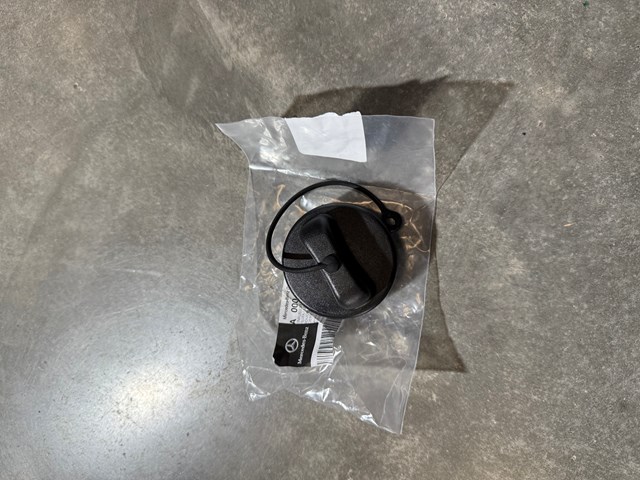 Пробка бензобака A0004705805 MERCEDES