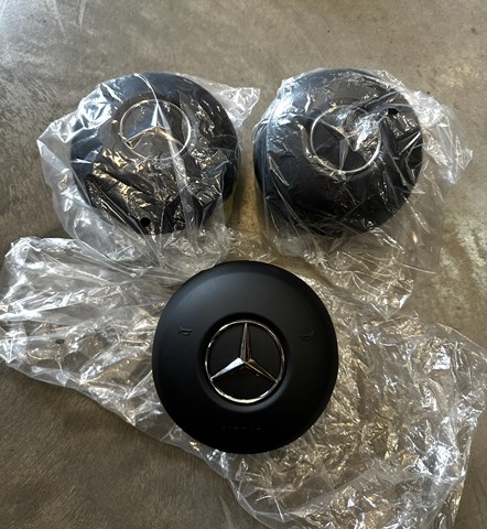 Подушка AIRBAG водительская A0008605801 MERCEDES