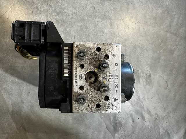 Блок управления АБС  A0044311412 MERCEDES