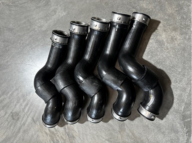 A2035281782 MERCEDES Патрубок интеркулера купить в Николаев