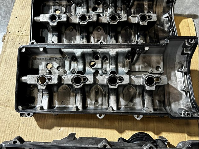 A6110161305 MERCEDES Крышка клапанная купить в Одесса