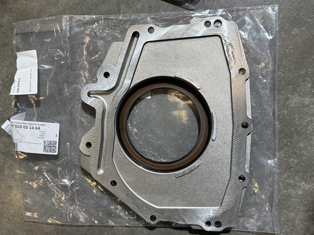 A6420100214 MERCEDES Сальник коленвала двигателя задний купить в Хмельницкий