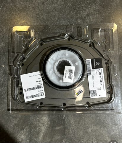 A6420100314 MERCEDES Сальник коленвала задний купить в Киев
