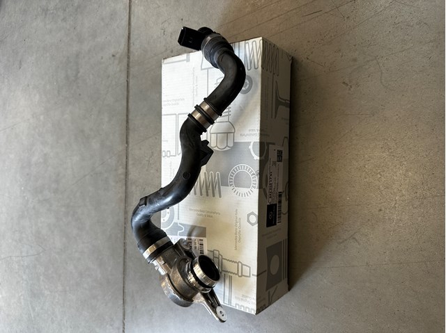 Патрубок системы рециркуляции ОГ A6420101791 MERCEDES