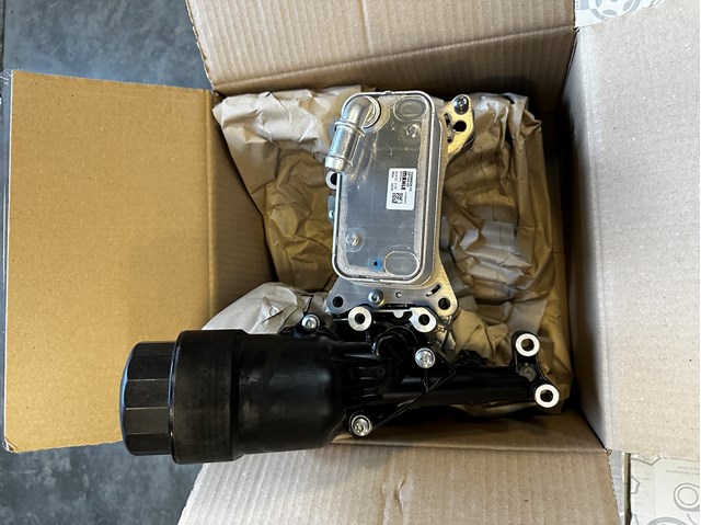 Корпус масляного фильтра A6511801310 MERCEDES