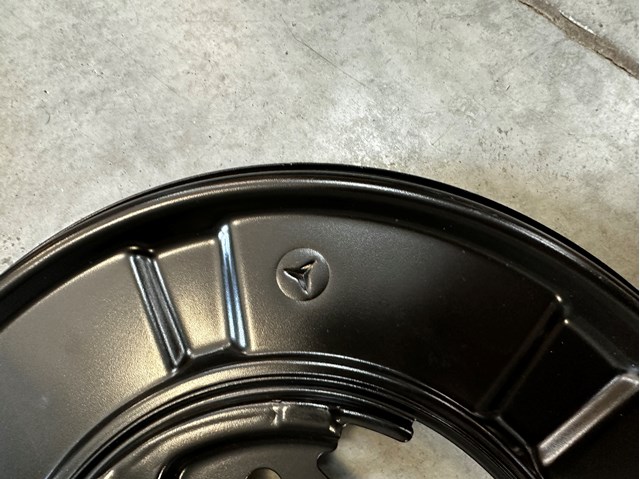 MERCEDES A9064230420 Защита тормозного диска заднего в наличии Кривой Рог