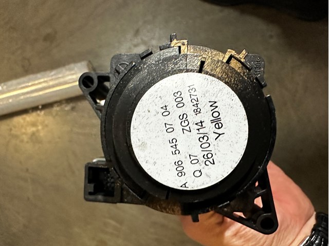 A9065450704 MERCEDES Переключатель света фар на "торпедо" купить в Ужгород