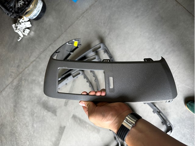 A9066890137 MERCEDES Накладка декоративная центральной консоли купить в Каменское