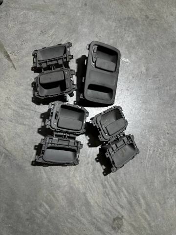 MERCEDES A9067600061 Ручка двери задней (распашной) правая внутренняя в наличии Полтава