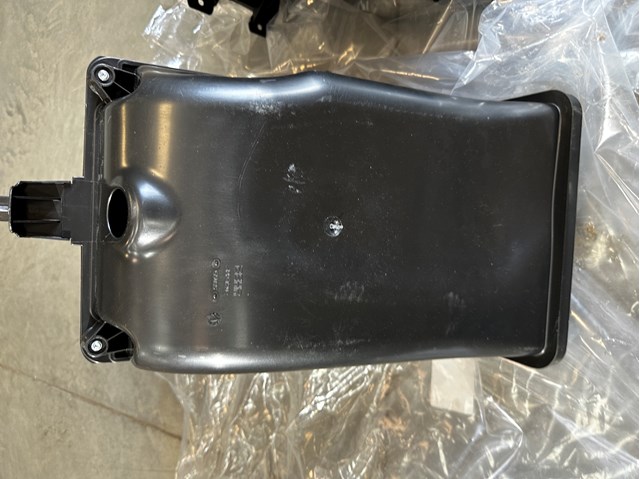 MERCEDES A9068300462 Рамка фильтра салона в наличии Ирпень