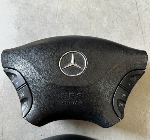 A9068601302 MERCEDES Подушка безопасности водителя купить в Николаев