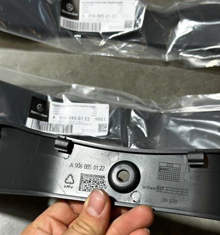 MERCEDES A90688501229B51 в наличии Запорожье