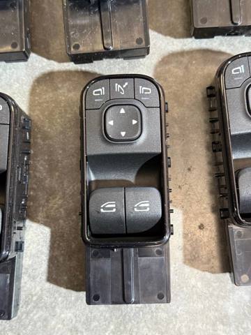 A90790514089051 MERCEDES Кнопочный блок управления стеклоподъемником передний левый купить в Каменское
