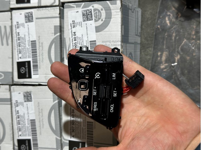 MERCEDES A90790580049J32 в наличии Днепр