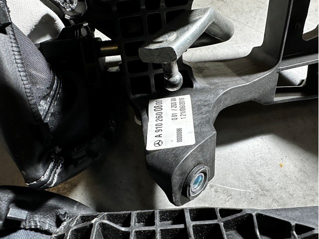 A9102600800 MERCEDES купить в Житомир