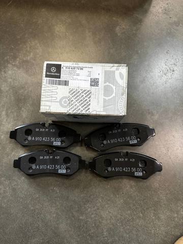 Комплект задних колодок A9104207300 MERCEDES