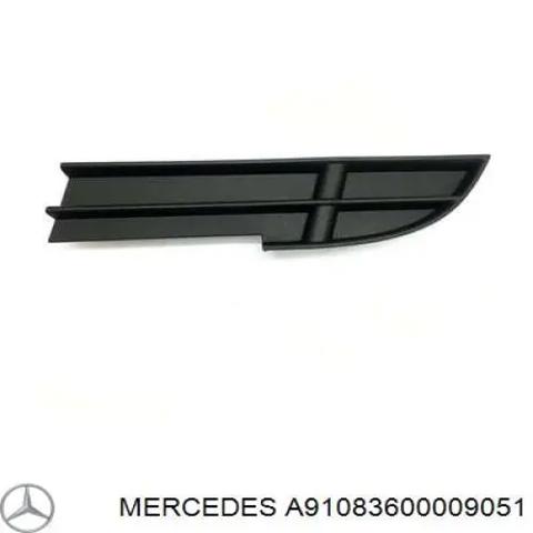 Решетка под лобовое стекло A91083600009051 MERCEDES