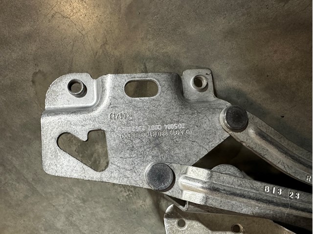A9108803000 MERCEDES Петля капота левая купить в Каменское
