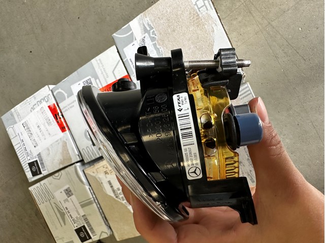 MERCEDES A9109062500 Фара противотуманная левая в наличии Ровно