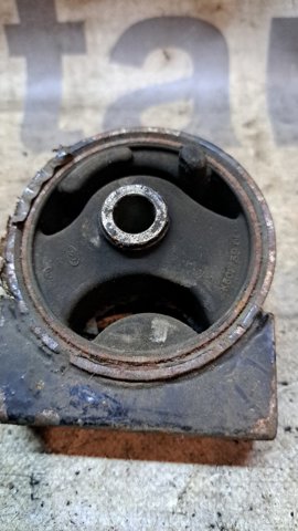 0K30F39050A Передняя опора двигателя купить Запорожье