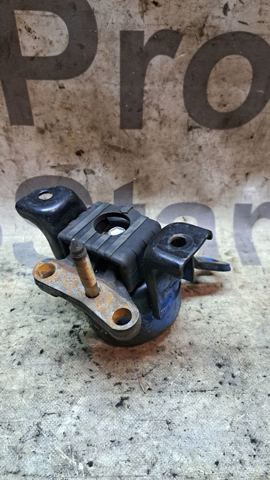 TOYOTA 1230528151 Правая подушка двигателя в наличии Черкассы