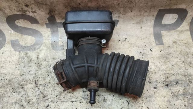 NISSAN 1657895F0B Впускной патрубок воздушного фильтра в наличии Украина