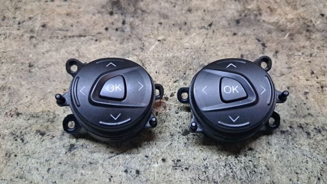 Блок кнопочных переключателей рулевого колеса 1687315 FORD