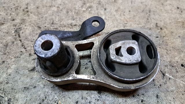 FORD 1695146 Подушка (опора) двигателя задняя в наличии Хмельницкий