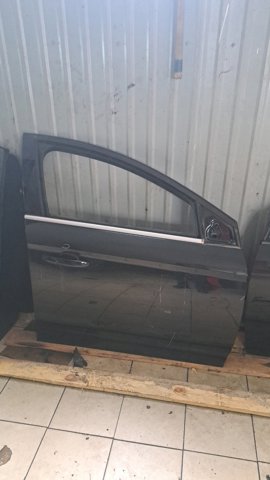 Пассажирская передняя дверь 1778161 FORD
