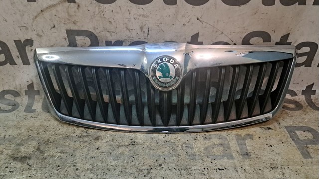 VAG 1Z0853661A739 Накладка (рамка) решетки радиатора в наличии Киев