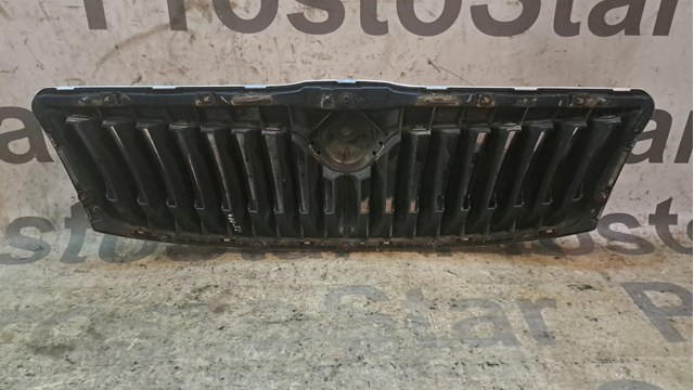 VAG 1Z0853661A739 Накладка (рамка) решетки радиатора в наличии Ирпень