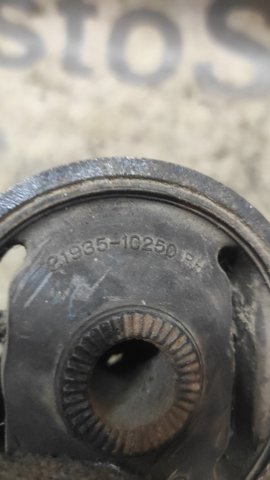 HYUNDAI 219301C250 Задняя опора двигателя в наличии Черкассы