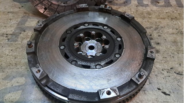 2320025210 HYUNDAI Маховик купить в Чернигов