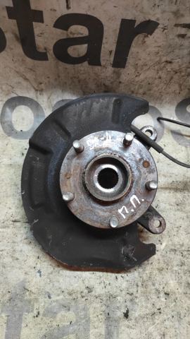 Цапфа - поворотный кулак передний, правый 4511180J52 SUZUKI