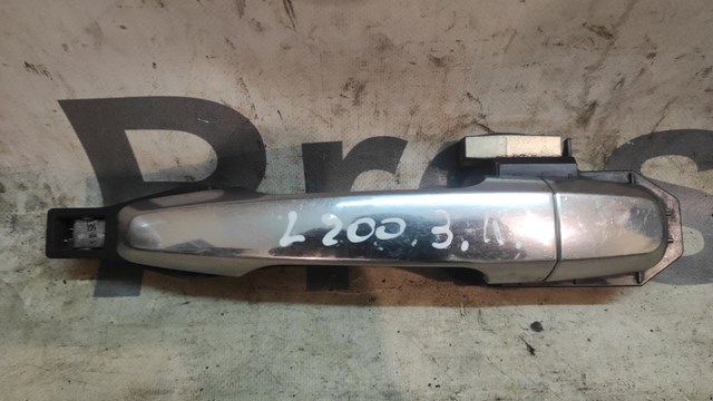 MITSUBISHI 5716A035 Держатель наружной ручки двери задней левой в наличии Ровно