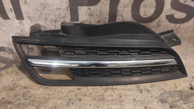 NISSAN 62320BG00A Решетка радиатора правая в наличии Винница