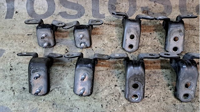 6872030080 TOYOTA Петля двери передней левой купить в Черкассы