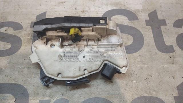 Замок задней правой двери  6J0839016A VAG