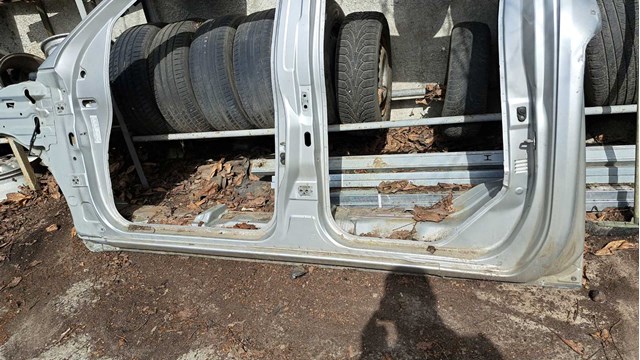 NISSAN 76425EB331 Порог внешний левый в наличии Ирпень